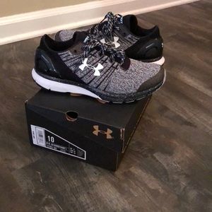 New Under Armour Charged Bandit 2 Size 10